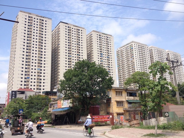 Chung cư giá rẻ nhếch nhác vì chợ cóc, hàng quán, ách tắc giao thông ảnh 13
